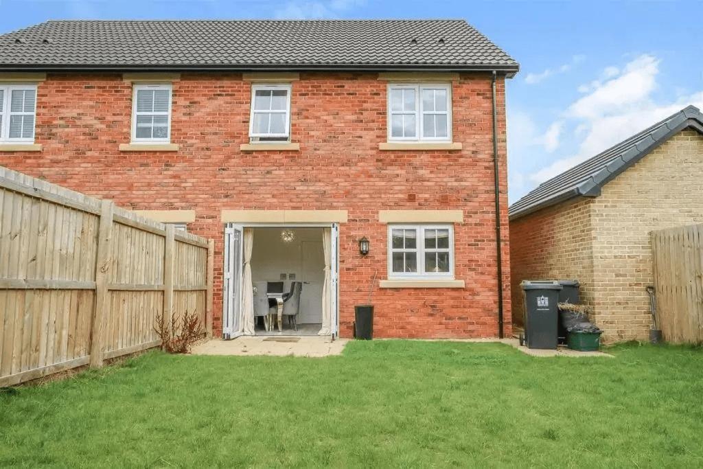 3 Bed Home In Peaceful Village Darlington Middleton One Row Kültér fotó